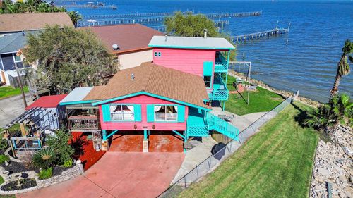 1121 6th St, San Leon, TX, 77539-2414 | Card Image