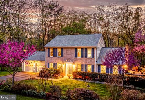 10812 Hunt Club Rd, RESTON, VA, 20190-3929 | Card Image