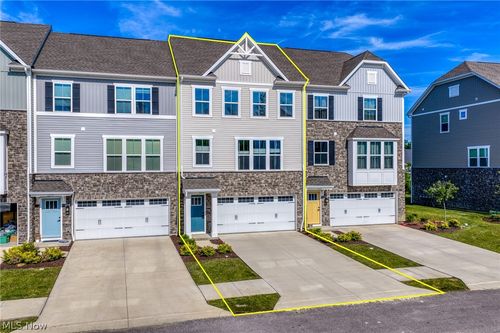 1377 Chateau Pl, Avon, OH, 44011-1221 | Card Image