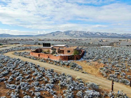 7 Calle Del Sol, Ranchos De Taos, NM, 87557-7920 | Card Image