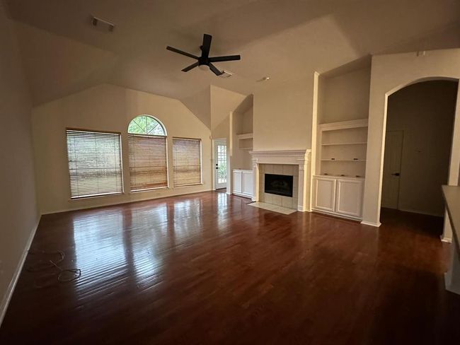 2606 Iris Ct, House other with 3 bedrooms, 3 bathrooms and 2 parking in Pearland TX | Image 5