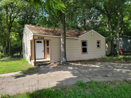 403 Halesboro St, Bogata, TX, 75417-2677 | Card Image