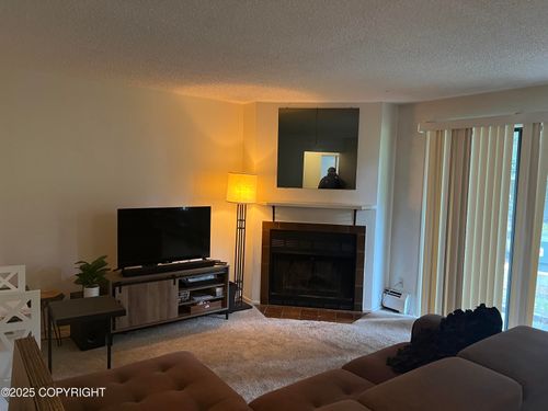 apt-609-3061 Lois Dr, Anchorage, AK, 99517-1947 | Card Image