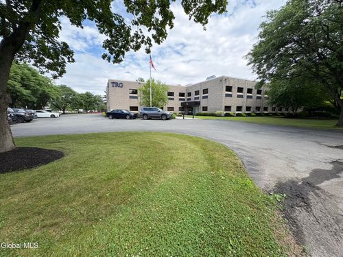 18 Computer Dr, Colonie, NY, 12205 | Card Image