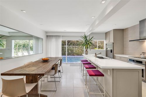 420 Ne 87th St, El Portal, FL, 33138-3063 | Card Image