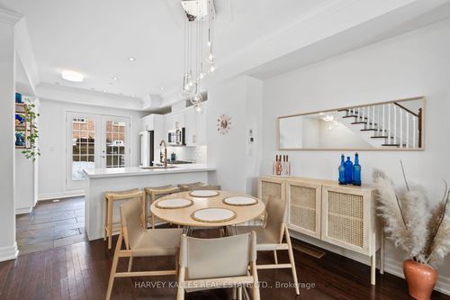 17 Peelar Mews, Etobicoke, ON, M8Y0B1 | Card Image