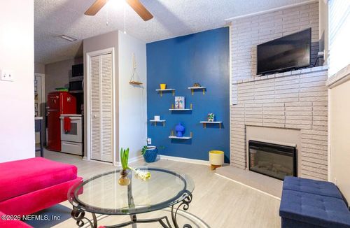 8037 Parental Cir, Jacksonville, FL, 32216-3117 | Card Image