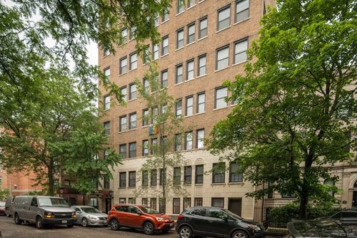 208-817 W Lakeside Pl, Chicago, IL, 60640-5142 | Card Image