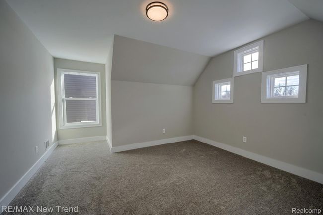213 Mountain View Ln, House other with 4 bedrooms, 3 bathrooms and null parking in Milford MI | Image 26
