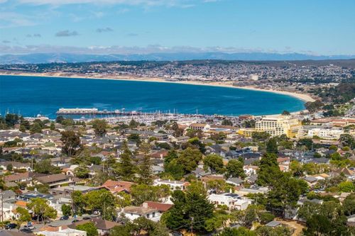 44 El Caminito Del Norte, Monterey, CA, 93940-2511 | Card Image