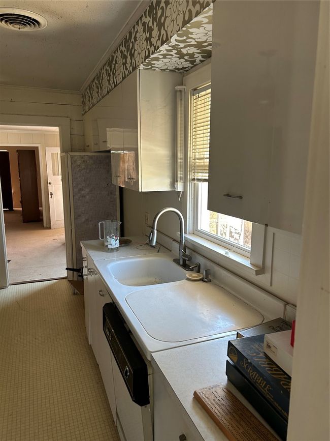 903 W Main St, House other with 3 bedrooms, 2 bathrooms and null parking in Olney TX | Image 12