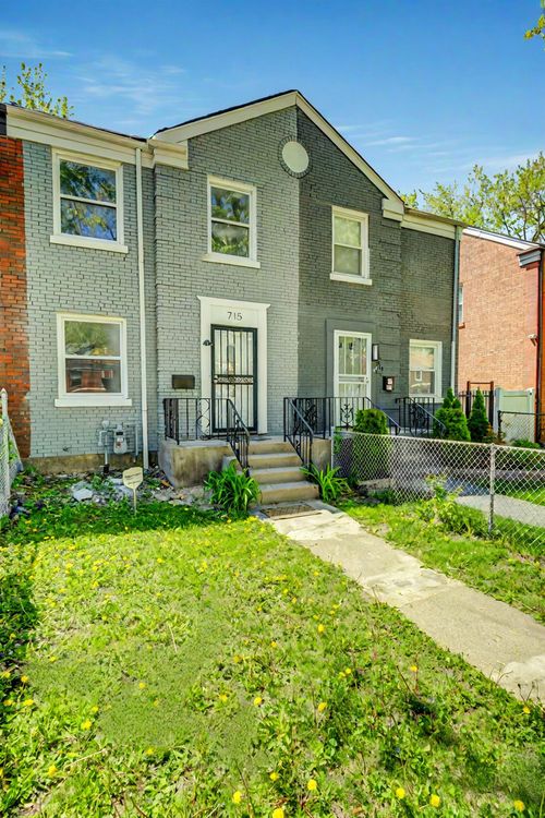 715 E 105th Pl, Chicago, IL, 60628-3027 | Card Image