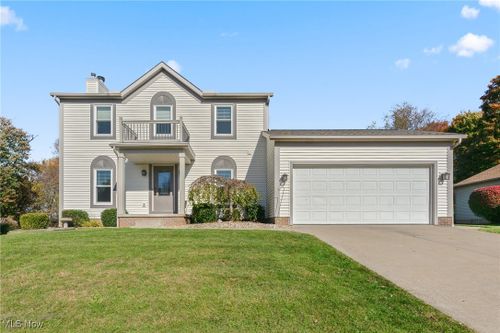 903 Reno Drive E, Louisville, OH, 44641 | Card Image