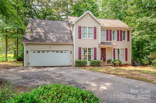 303 Theron Ct, Candler, NC, 28715-7428 | Card Image