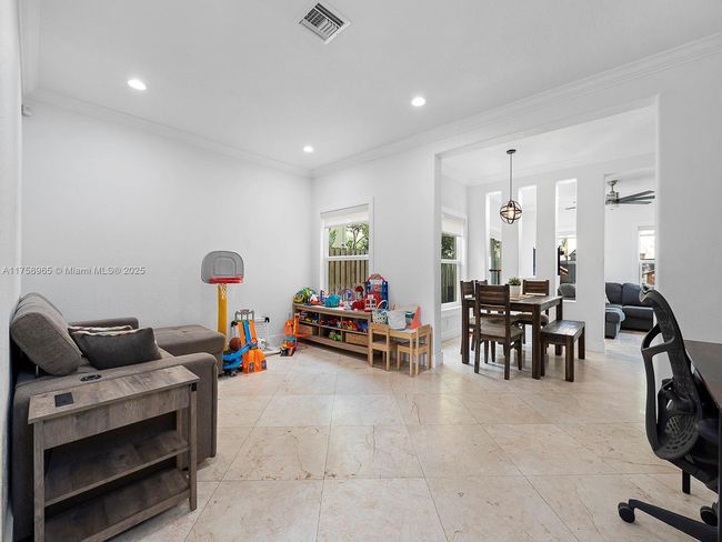1602 Se 20 Th Rd, House other with 3 bedrooms, 2 bathrooms and null parking in Homestead FL | Image 9