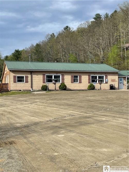 11055 W Perimeter Rd, Frewsburg, NY, 14738 | Card Image