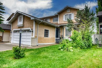 163 Shannon Cir Sw, House detached with 3 bedrooms, 3 bathrooms and 2 parking in Calgary AB | Image 2