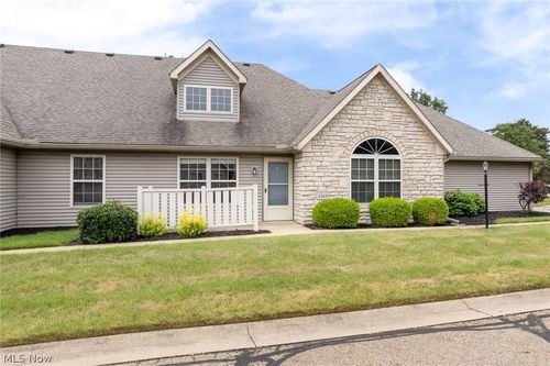 1365 Laurenbrook Ln Ne, Massillon, OH, 44646-5305 | Card Image