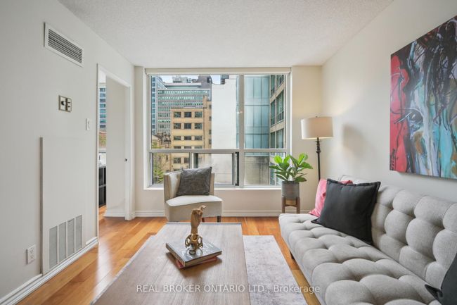 508 - 92 King St E, Condo with 3 bedrooms, 2 bathrooms and 1 parking in Toronto ON | Image 16