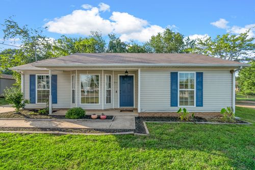 951 Van Buren Ave, Oak Grove, KY, 42262-8277 | Card Image