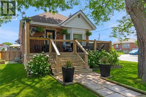 97 Bell Ave, Hamilton, ON, L8K3E2 | Card Image