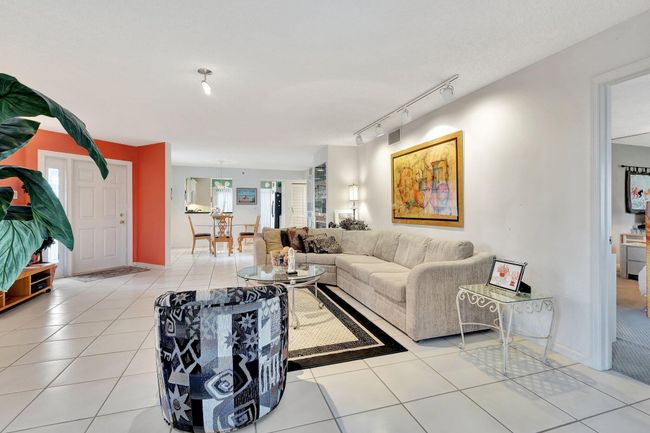 APT-104 - 7449 Glendevon Ln, Condo with 2 bedrooms, 2 bathrooms and null parking in Delray Beach FL | Image 9