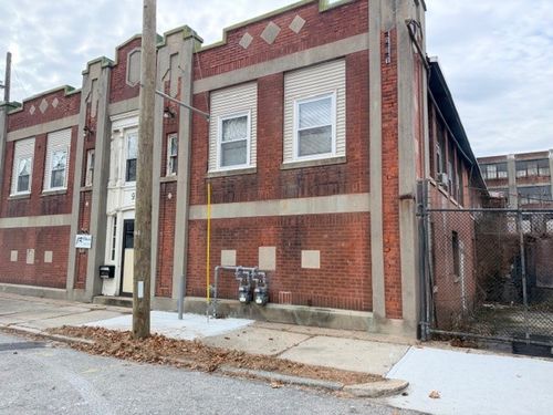 93 Hazel St, Woonsocket, RI, 02895-1593 | Card Image