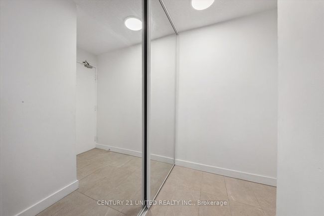 303 - 1155 Goodfellow Rd, Home with 2 bedrooms, 1 bathrooms and 1 parking in Peterborough ON | Image 6