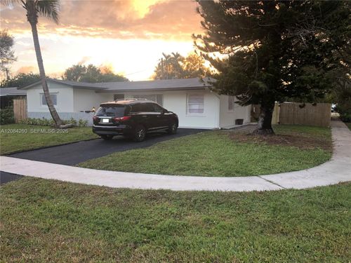 5001 Sw 94th Way, Cooper City, FL, 33328-4133 | Card Image