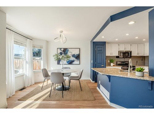 2060 E Phillips Ln, Centennial, CO, 80122-3236 | Card Image