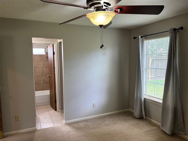 15806 Pipers View Dr, House other with 3 bedrooms, 2 bathrooms and 2 parking in Webster TX | Image 7