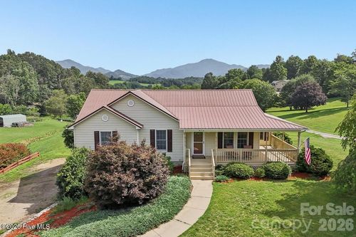 410 Crawford Rd, Waynesville, NC, 28785-6991 | Card Image