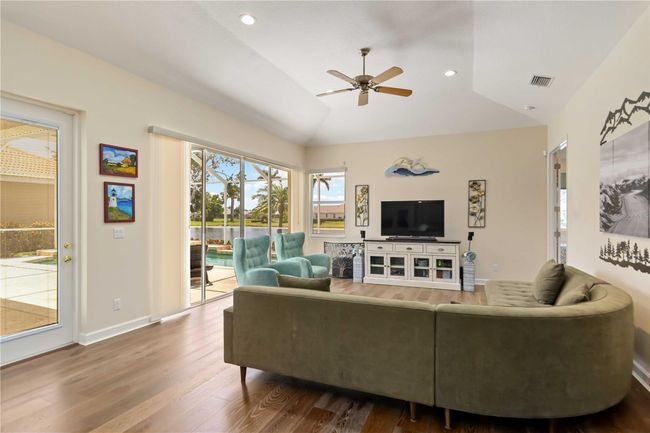 Vaulted ceiling over family room. | Image 13