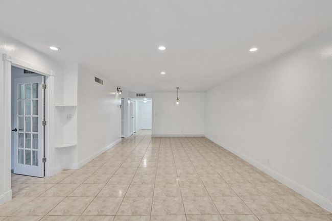 APT-202 - 6200 S Falls Circle Dr, Condo with 2 bedrooms, 2 bathrooms and null parking in Lauderhill FL | Image 13