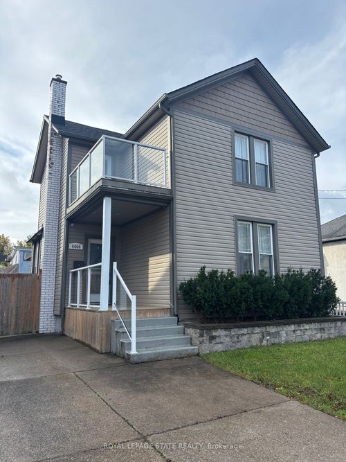 4404 Morrison St, Niagara Falls, ON, L2E2B3 | Card Image