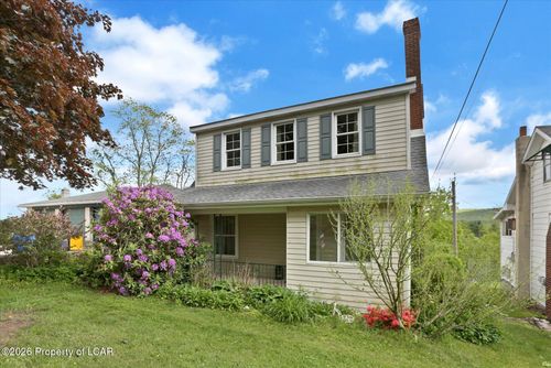 38 State Rd, BARNESVILLE, PA, 18214-2403 | Card Image