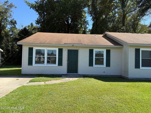 102 Stallion Dr, Jacksonville, NC, 28540-7208 | Card Image