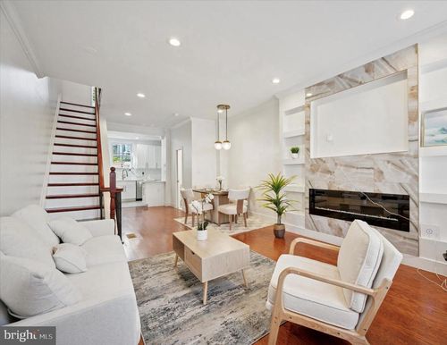 2124 Pierce St, PHILADELPHIA, PA, 19145-1919 | Card Image