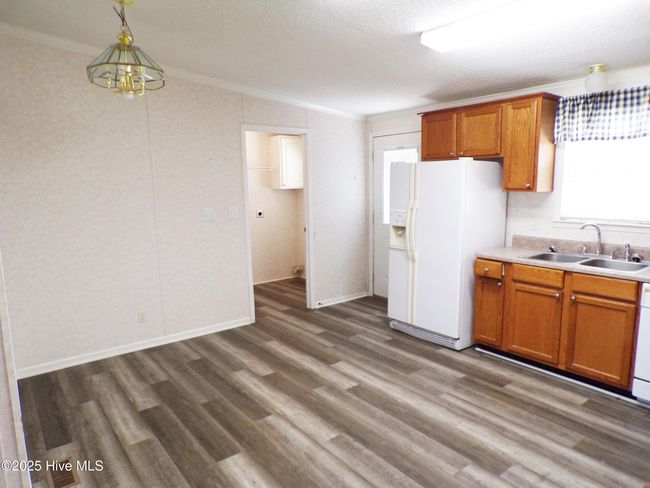 103 Mcgill Dr, House other with 3 bedrooms, 2 bathrooms and null parking in Burgaw NC | Image 6
