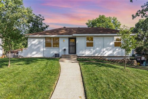 1616 Se 1st Street Ter, Blue Springs, MO, 64014-4000 | Card Image