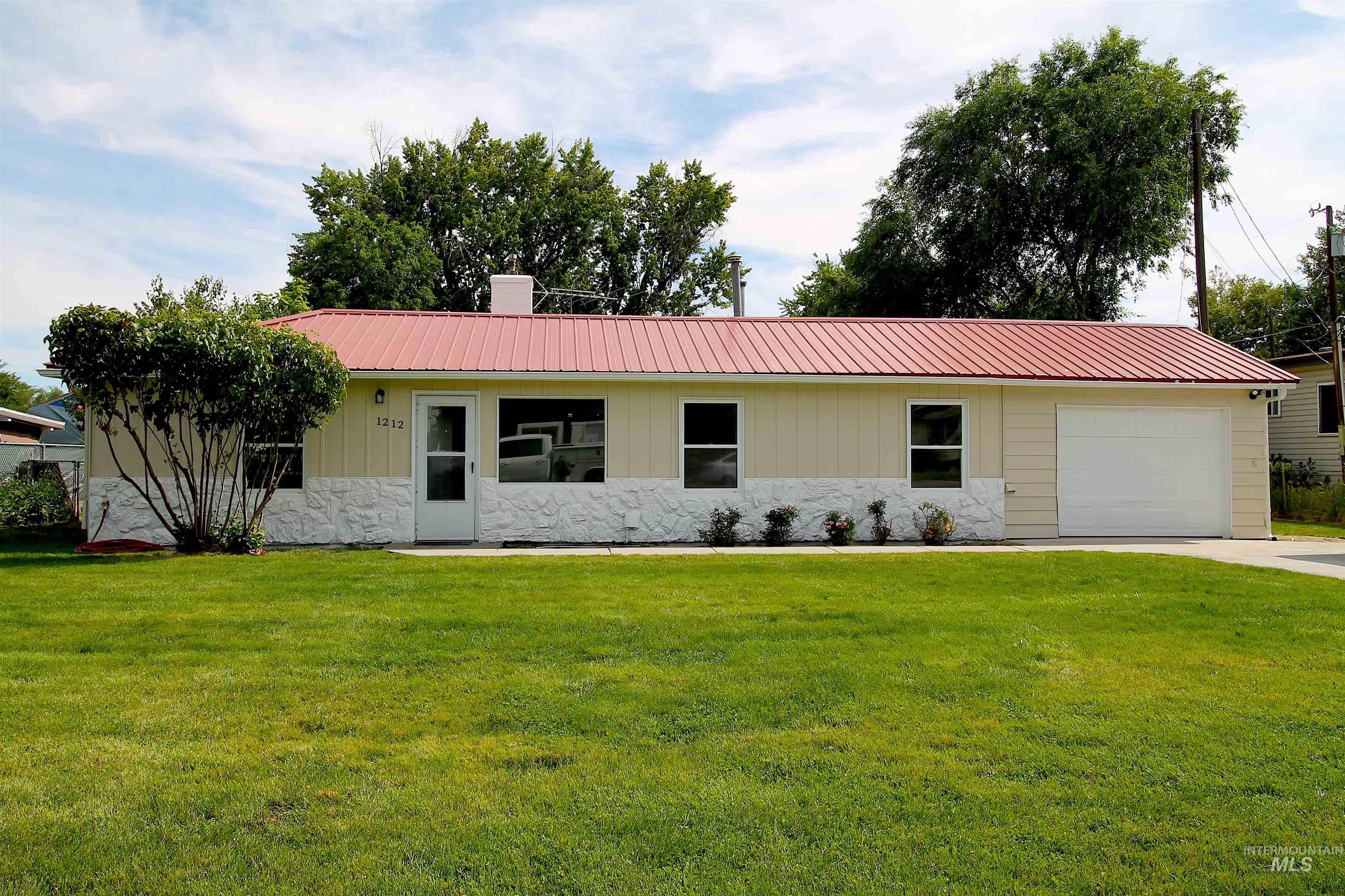 3rd Ave, Payette, ID 83661