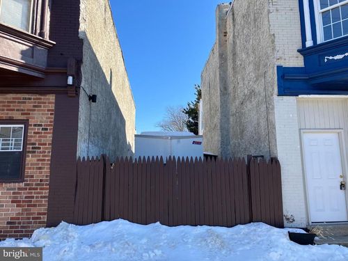 611 S 52nd St, Philadelphia, PA, 19143-2601 | Card Image