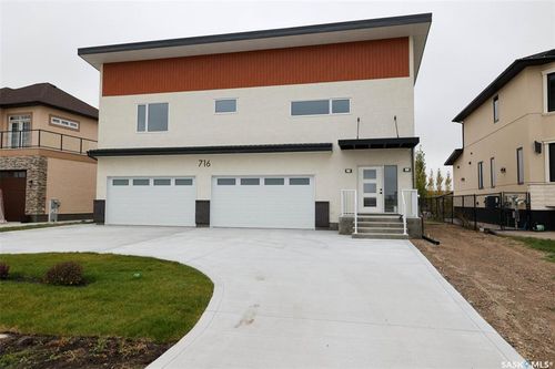 716 Emerald Park Rd, Emerald Park, SK, S4L0C4 | Card Image
