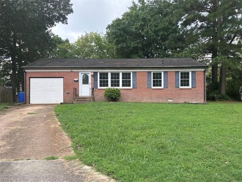 163 Alva Cir, Newport News, VA, 23608-1801 | Card Image