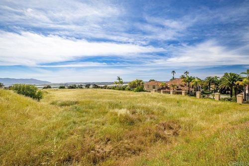 1009 Corte Barroso, Camarillo, CA, 93010 | Card Image