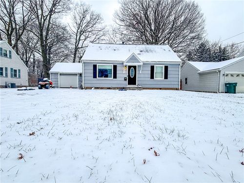 24 Varian Ln, Gates, NY, 14624-1739 | Card Image