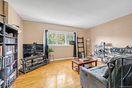 195 Kearney Ave, Bronx, NY, 10465-3420 | Card Image