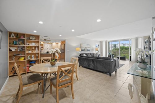 316-2860 S Ocean Blvd, Palm Beach, FL, 33480-5584 | Card Image