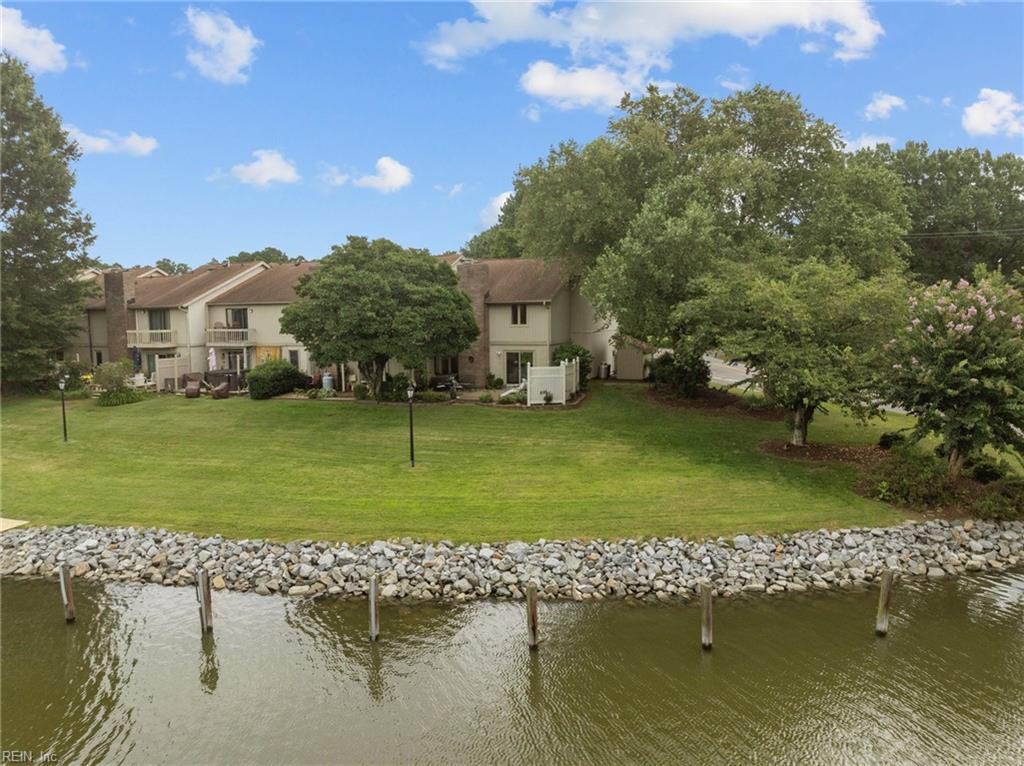 Point West Dr, Portsmouth, VA 23703