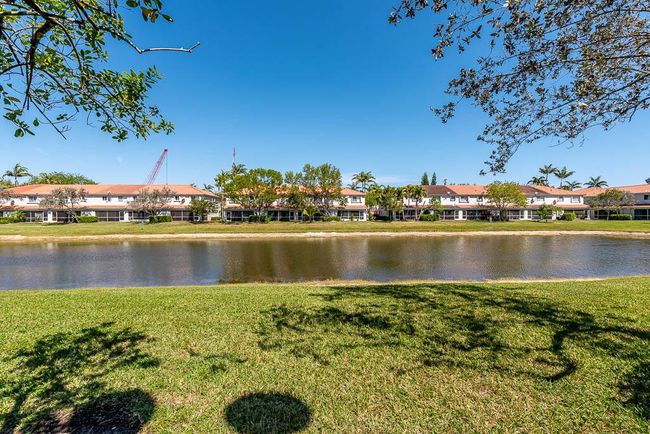 6408 Sandy Bank Ter, Condo with 3 bedrooms, 3 bathrooms and null parking in Riviera Beach FL | Image 33